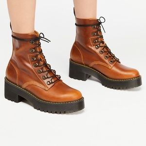 Dr. Marten Leona Ankle Boot